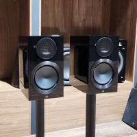 Monitor Audio Gold 50 (6G) Bookshelf Speakers - Gloss Black (Pair) - Ex-Display