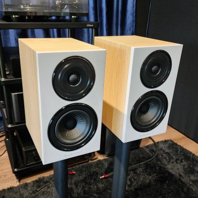 Wharfedale Diamond 12.1 Bookshelf Speakers - Light Oak - Trade-In