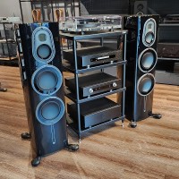 Monitor Audio Platinum 300 (3G) Floorstanding Speakers - Piano Black (Pair) - Ex-Display