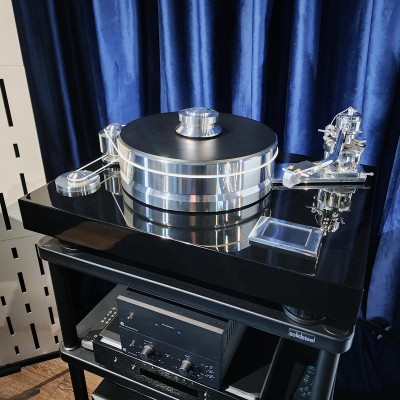 Pro-Ject Signature 12 Turntable - No Cartridge - Piano Black - Ex-Display