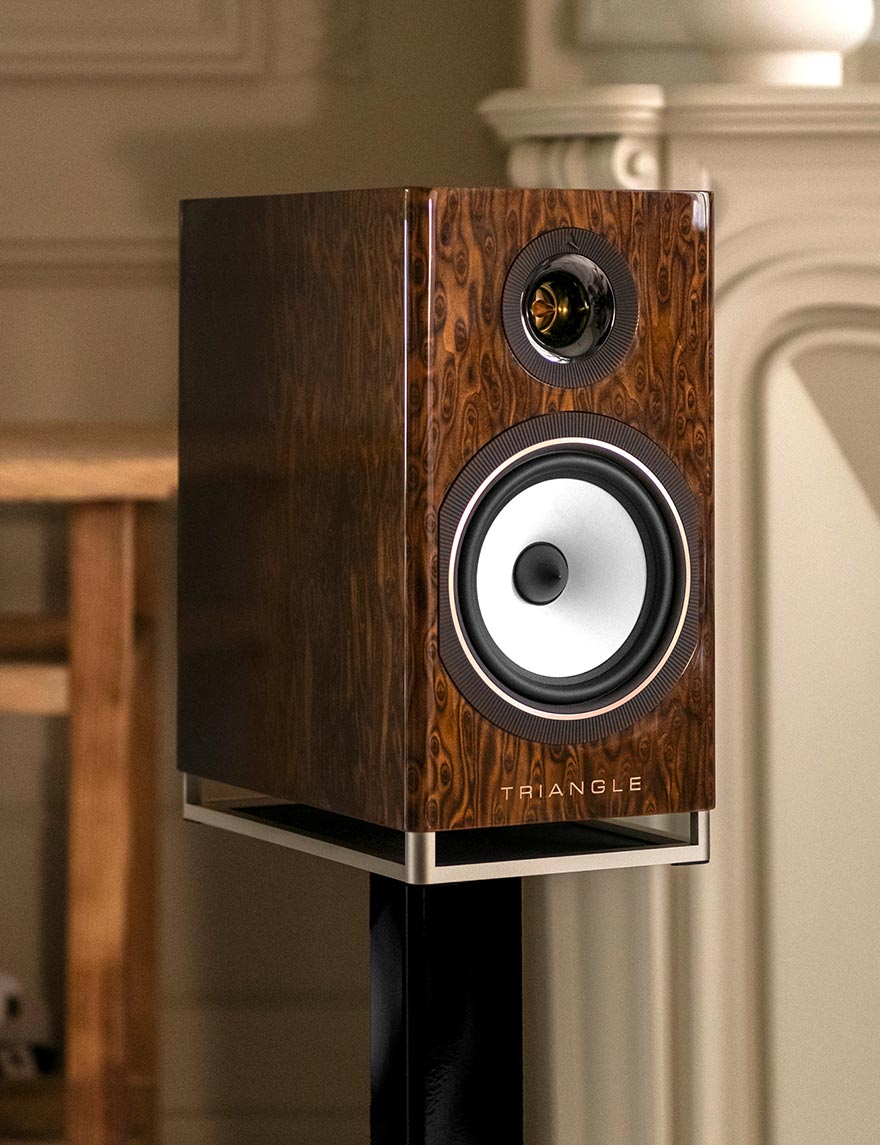 Triangle Capella Active Bookshelf Speakers