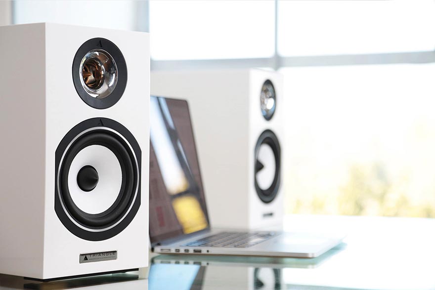 Triangle Esprit Titus Ez Bookshelf Speakers