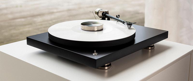 Pro-Ject Debut PRO Turntable